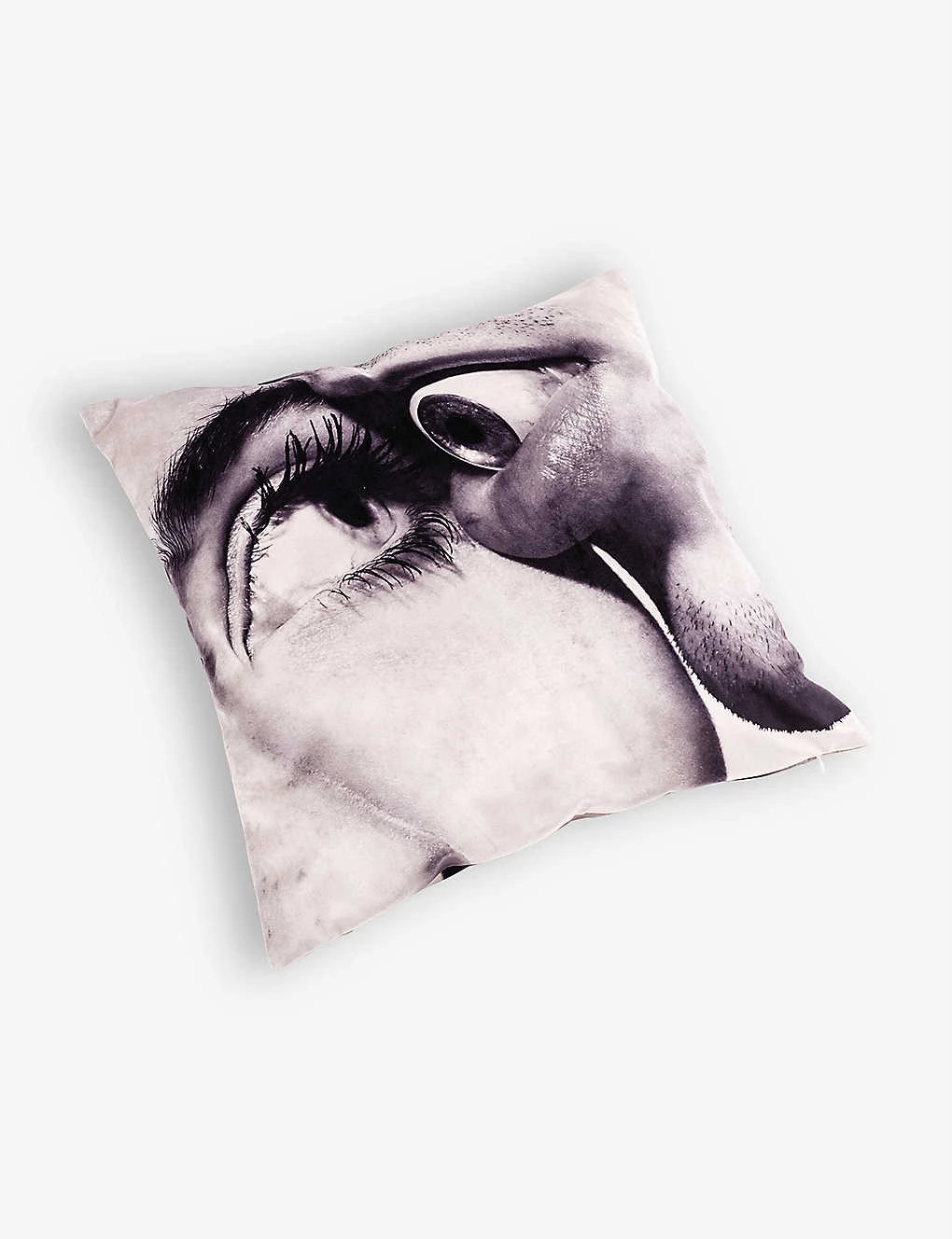 Seletti Wears TOILETPAPER Eye & Mouth Woven Cushion 50cm X 50cm 4 Seletti Wears TOILETPAPER Eye & Mouth Woven Cushion 50cm X 50cm - Imagen 2