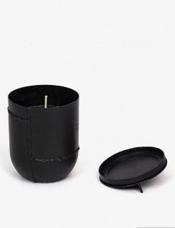 SELETTI Acier Fumée Scented Candle